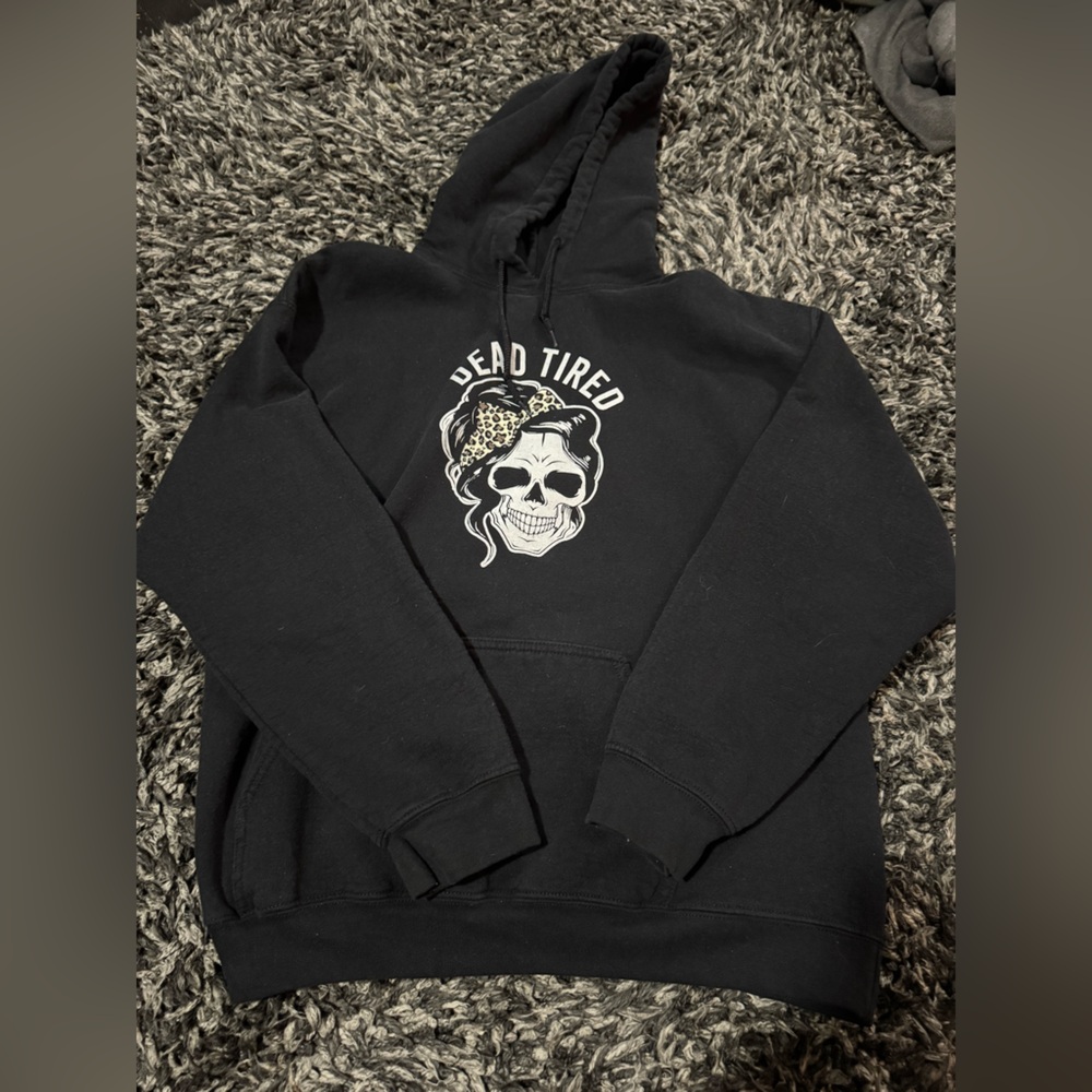 SHEIN Black Hoodie with Skull and Leopard Graphic